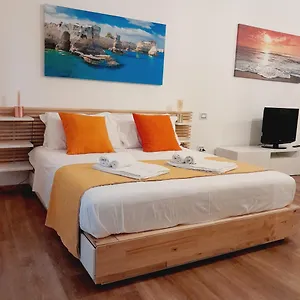 casa-alba-lecce.lecce-hotels.com/