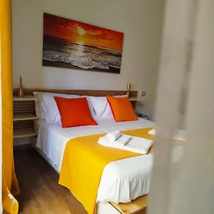 casa-alba-lecce.lecce-hotels.com/