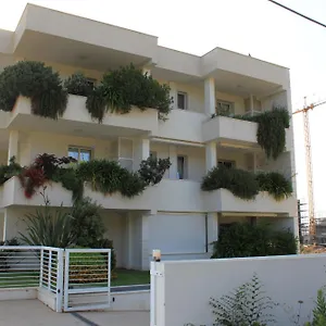 calabonas-promenade-apartment.hotelsalgherosardinia.com/
